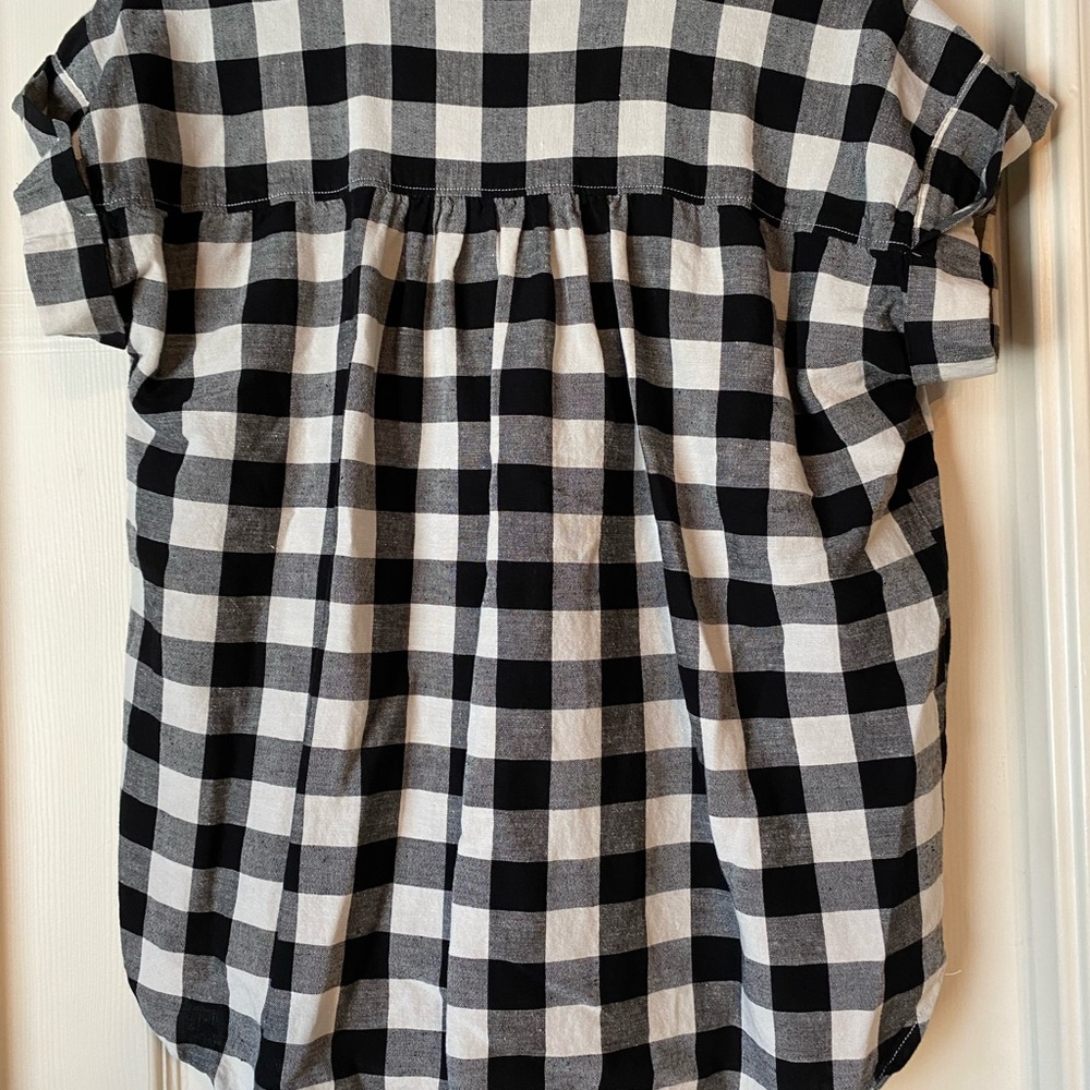 Loft black and white gingham half button blouse. Gently used - Picture 3 of 6